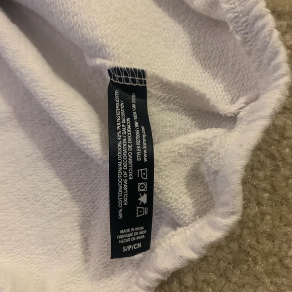 Tommy Hilfiger Cropped Sweatshirt - Picture 6 of 6